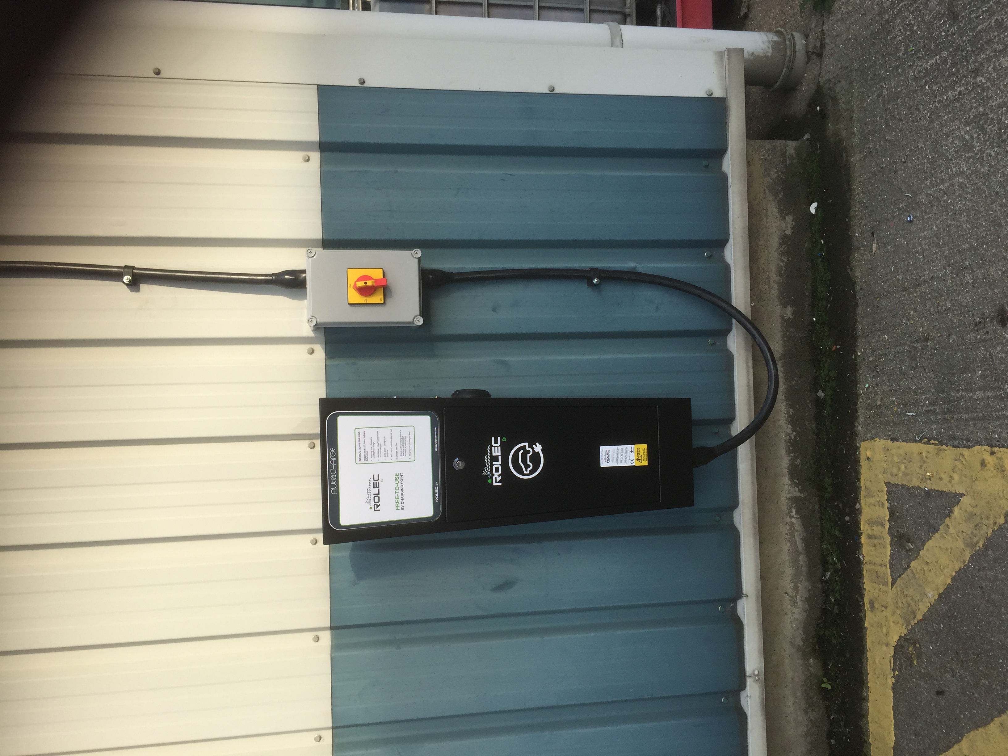 Electric car charging point installed in Dartford 